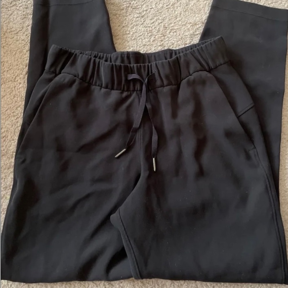 Like new Lululemon On The Fly pants